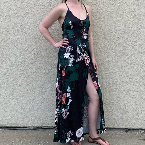Black Floral Maxi w/ Crisscross Tie Back - Picture 3 of 6